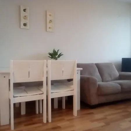 Luxurious Citycenter With Terrace View To The Mountain, Lake And Bridge. . Apartman