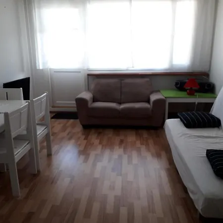 Apartman Luxurious Citycenter With Terrace View To The Mountain, Lake And Bridge. . *
