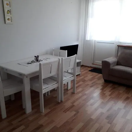 Luxurious Citycenter With Terrace View To The Mountain, Lake And Bridge. . Apartman *